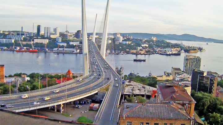 Онлайн веб-камера откуда открывается вид на «Золотой мост» во Владивостоке (Владивосток, Россия)